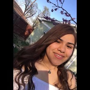 Meet your Posher, Adelaida